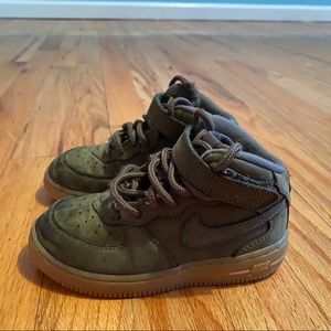 Nike Force 1 Mid Army Green